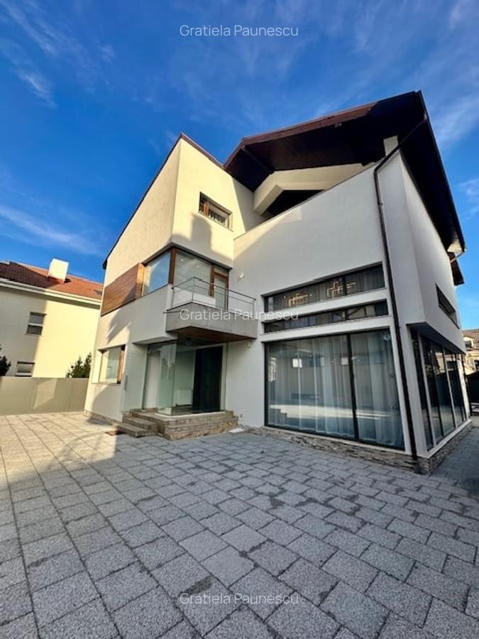 Inchiriere vila individula  8 camere/ pretabil - office, clinica, rezidential - 2