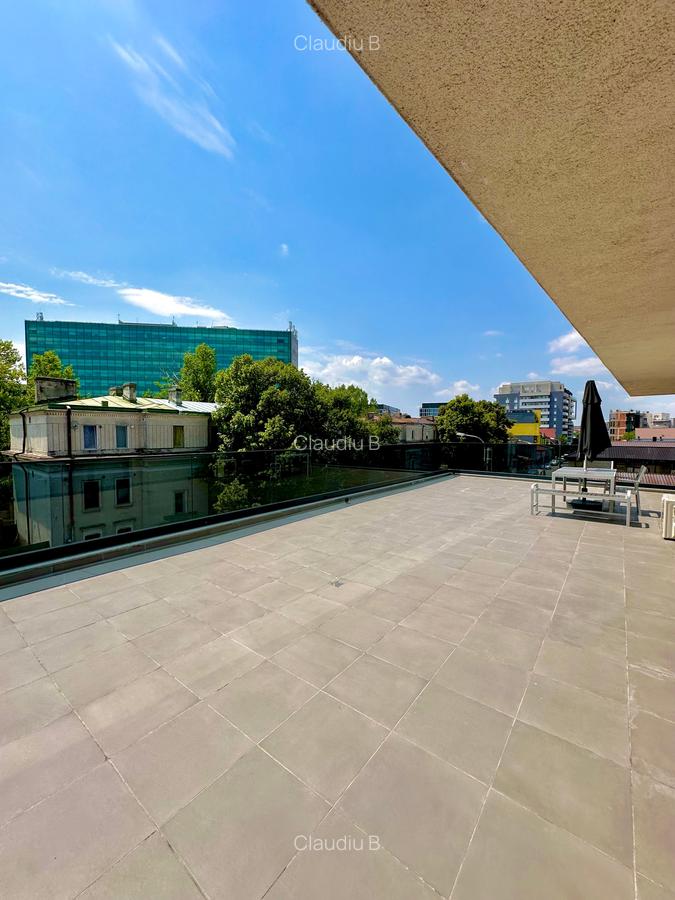 Apartament cu 2 camere semidecomandat, mobilat în 13 Septembrie - 12