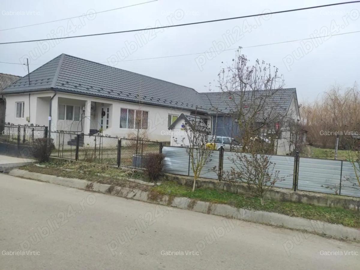 Casa de vanzare cu teren - 1