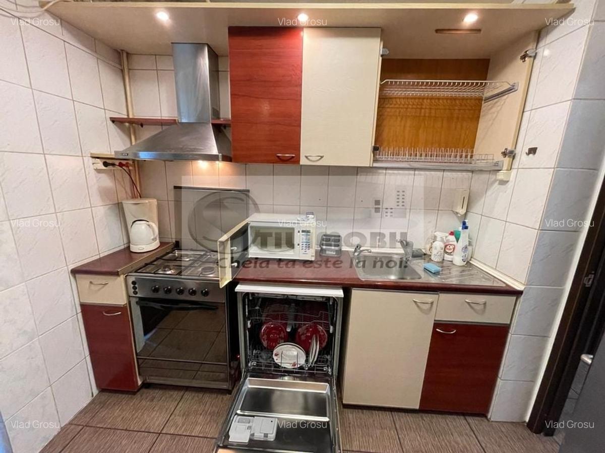 Apartament cu 3 camere în Păcurari - 9