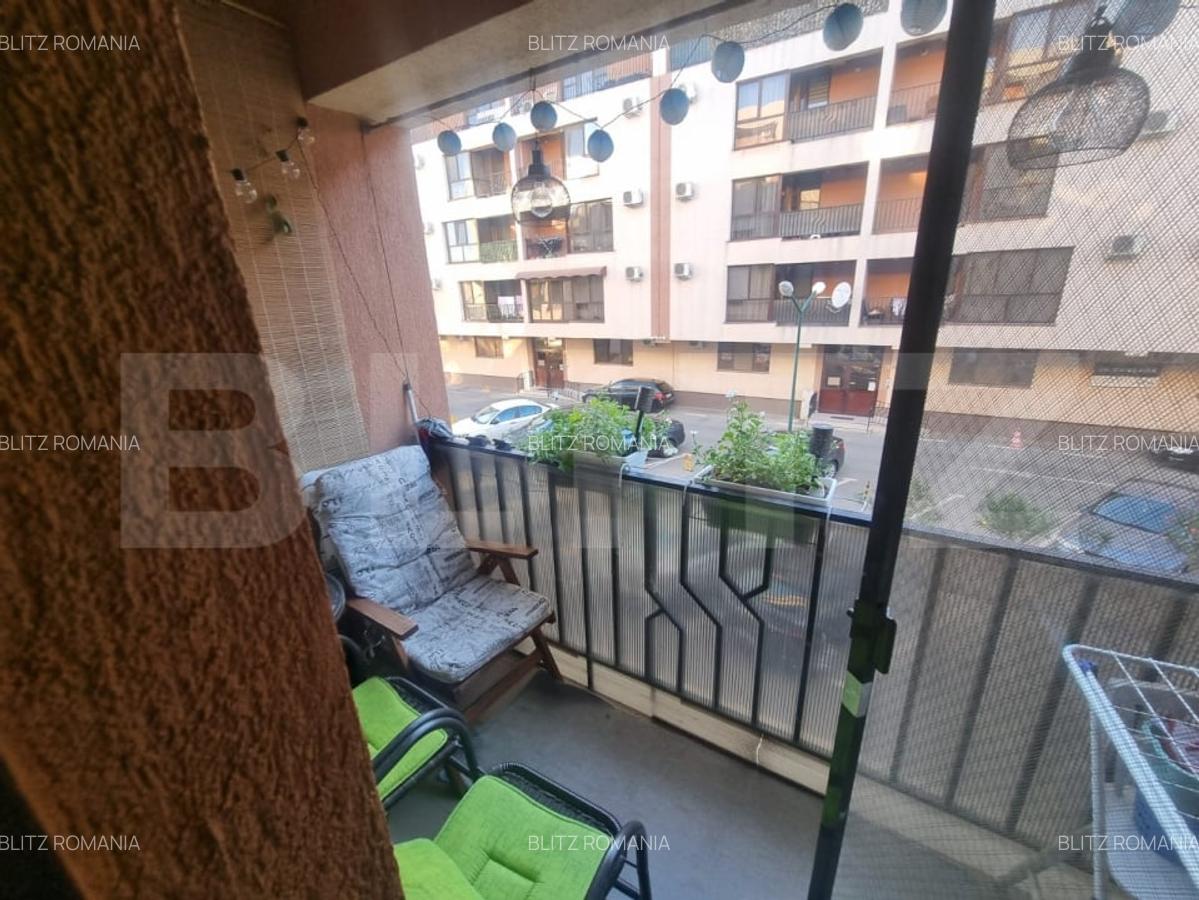 Apartament de vanzare, cu 2 camere, decomandat, 62 mp, zona Ford - 9