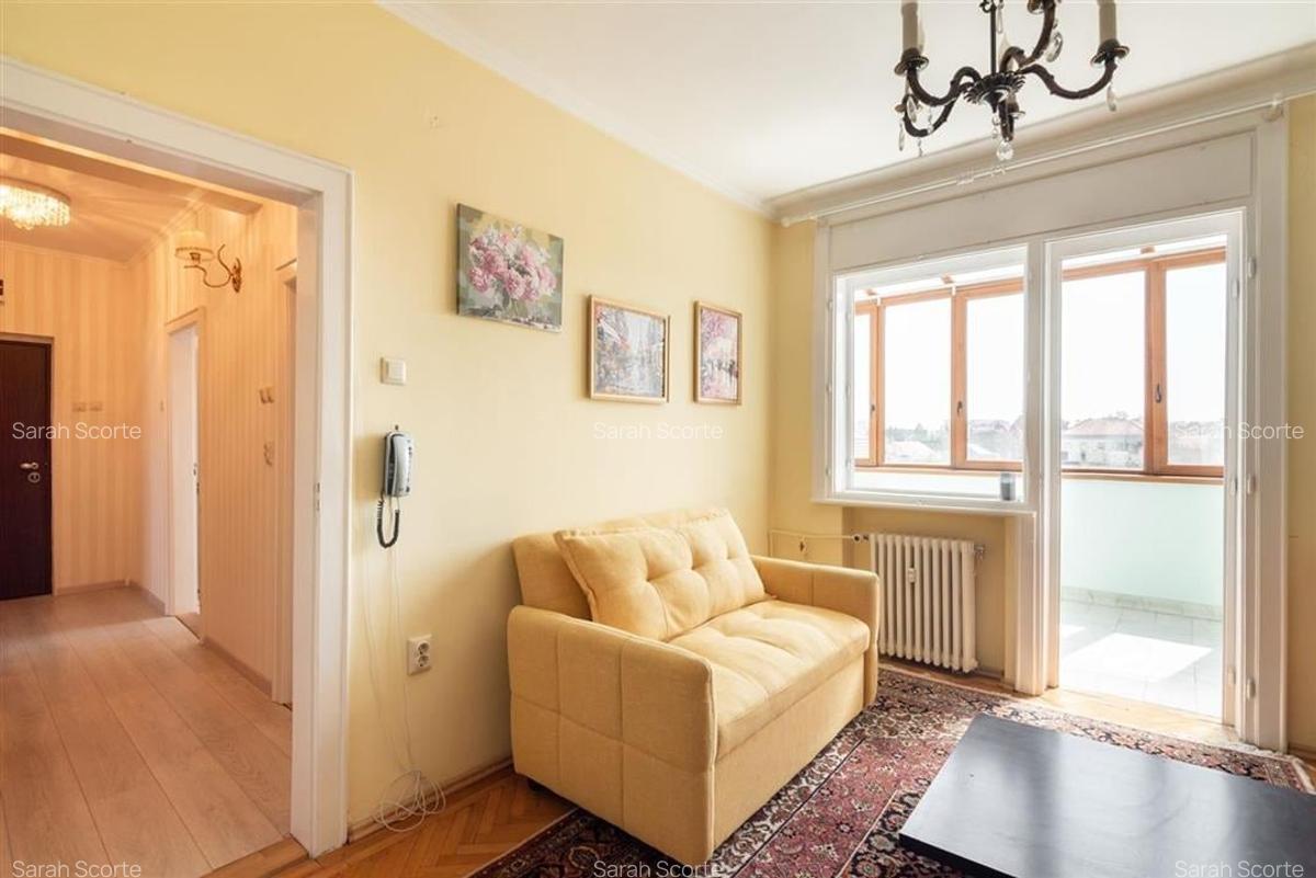 Apartament cu 3 camere decomandat în Central - 1