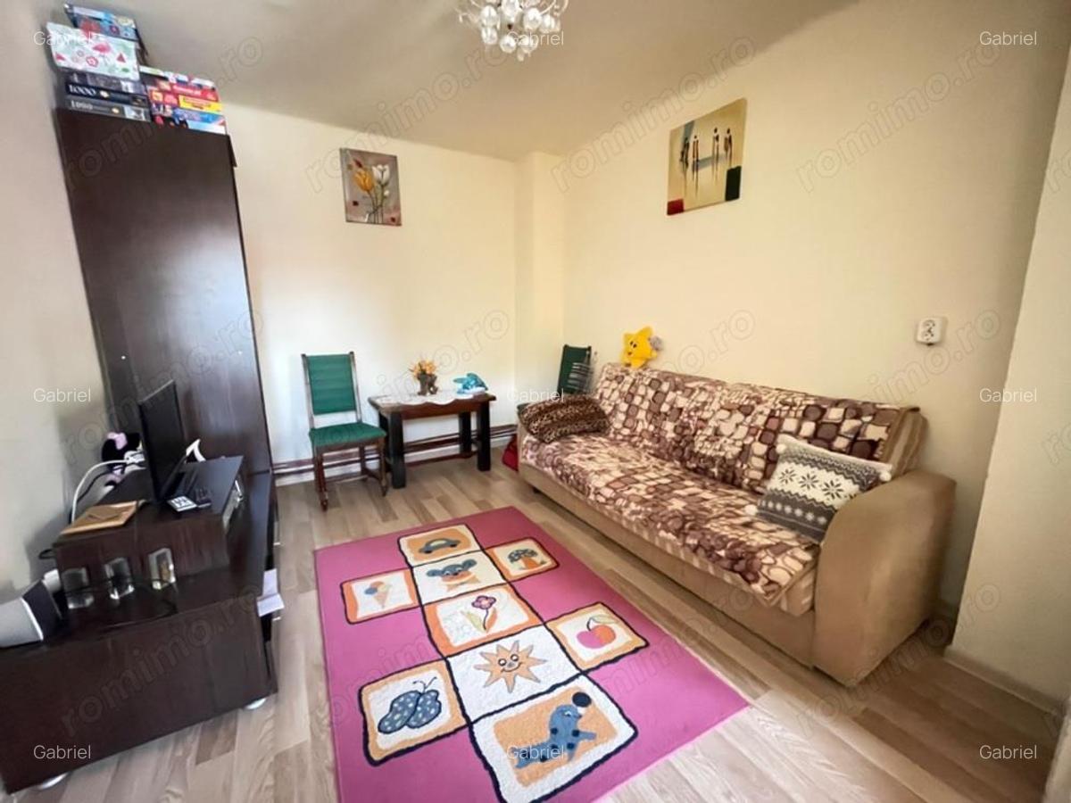 Casa cu Garaj,Zona Sagului,Musicescu, Teren 457 mp,suprafata construita 240 mp - 8 Casa cu Garaj,Zona Sagului,Musicescu, Teren 457 mp,suprafata construita 240 mp - 8