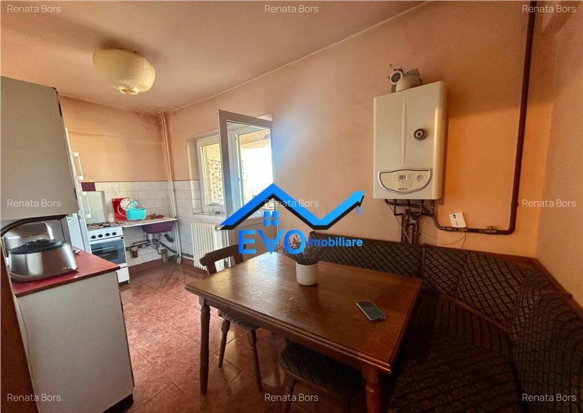 APARTAMENT DE VANZARE CU 3 CAMERE, ETAJ INTERMEDIAR, DECOMA - 2