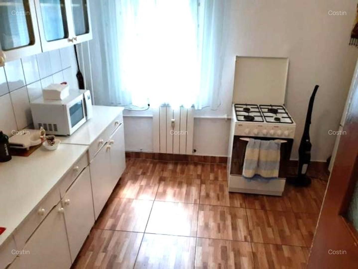 APARTAMENT 3 CAMERE 4/8 78 MP BL 1992 REABILITAT TERMIC  SCOALA 81 - METROU - 5