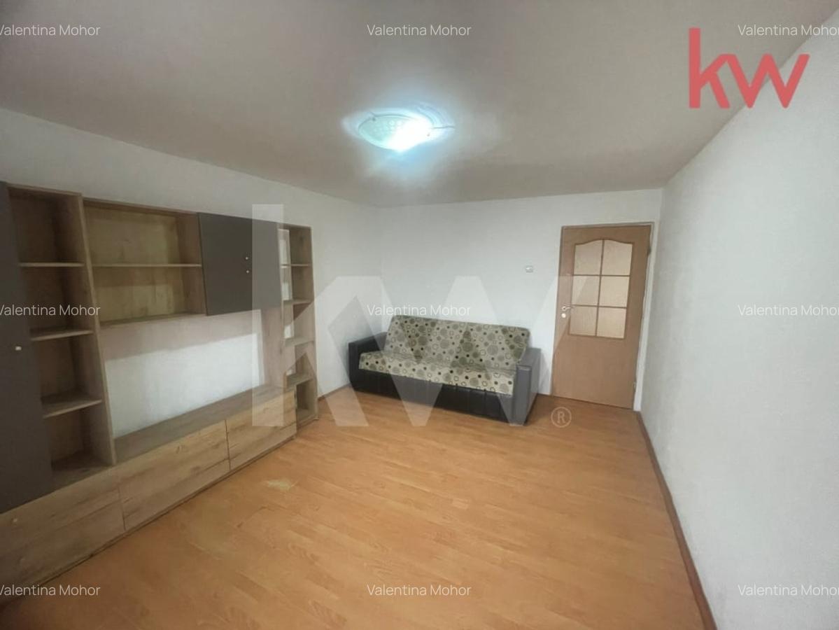 Apartament Decomandat 3 Camere, 1 Mai, Ion Oblemenco - 3