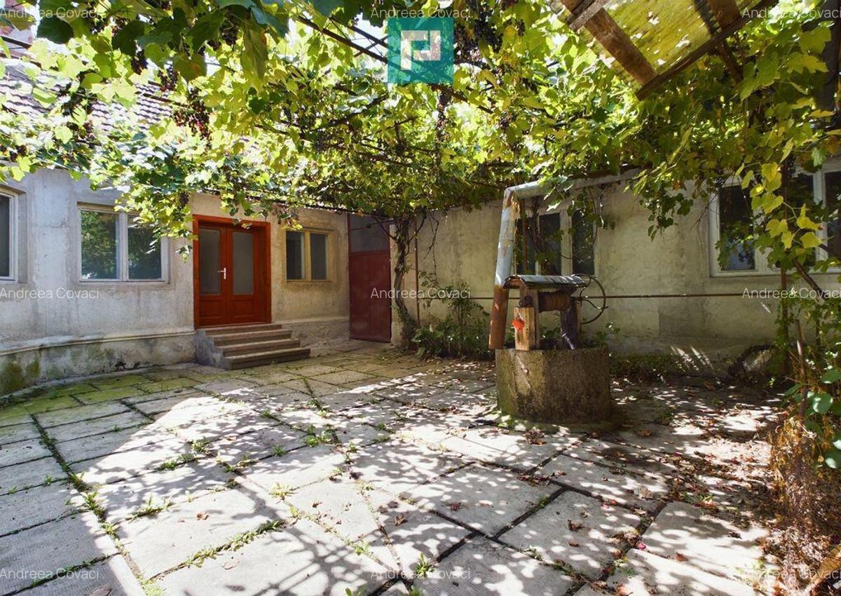 Casa cu 8 Camere in Salajeni - 16