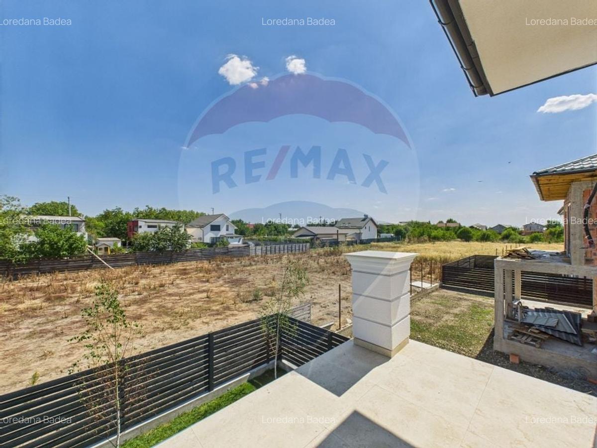 Vila cu 4 camere de vanzare- Darza -Crevedia - 15
