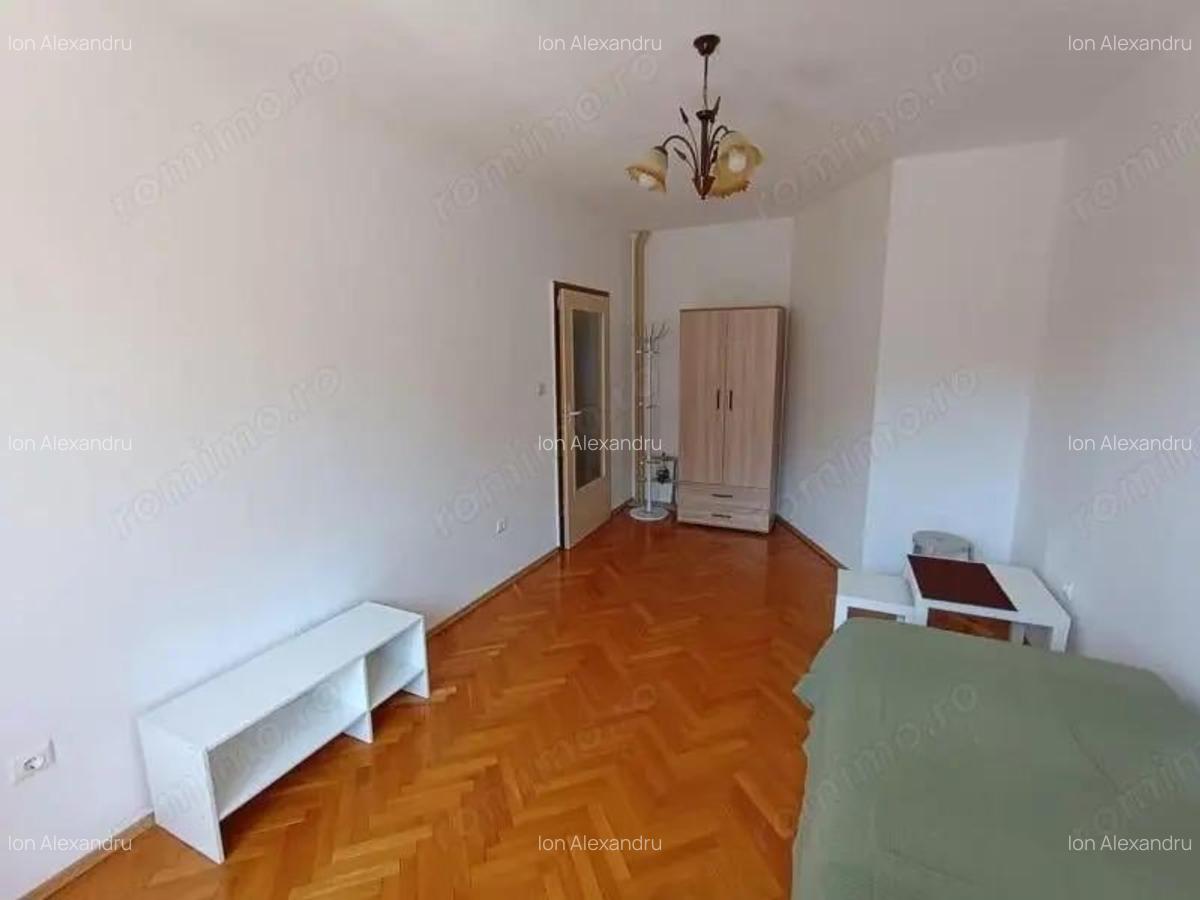 Garsoniera in zona Tei - 2