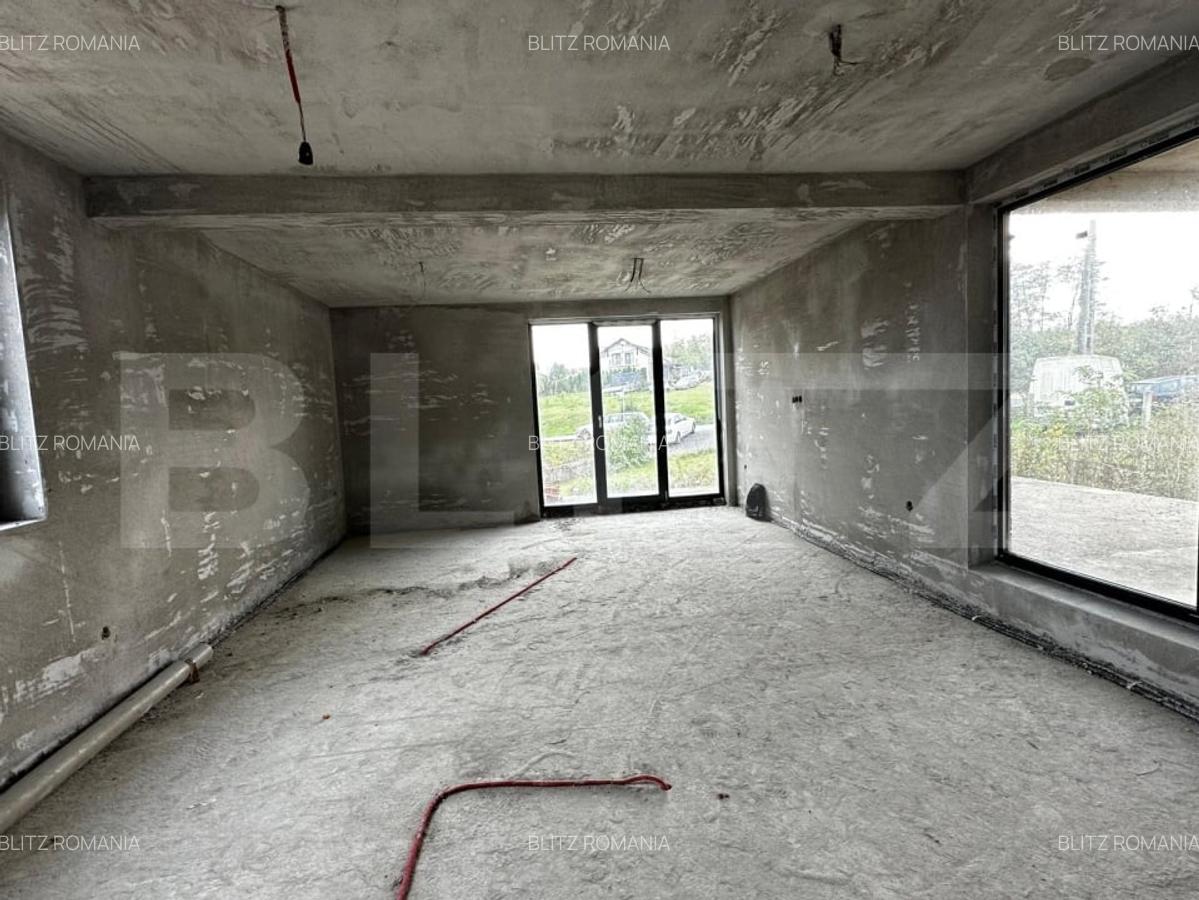 Casa noua la rosu, tencuita interior, cu teren generos si garaj dublu! - 2 Casa noua la rosu, tencuita interior, cu teren generos si garaj dublu! - 2