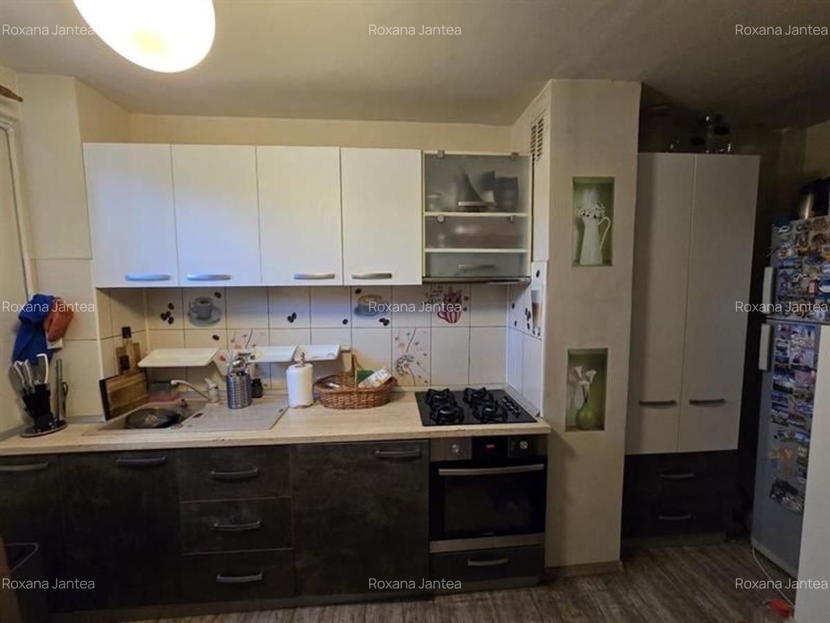 Apartament cu 3 camere semidecomandat, mobilat în Astra - 4
