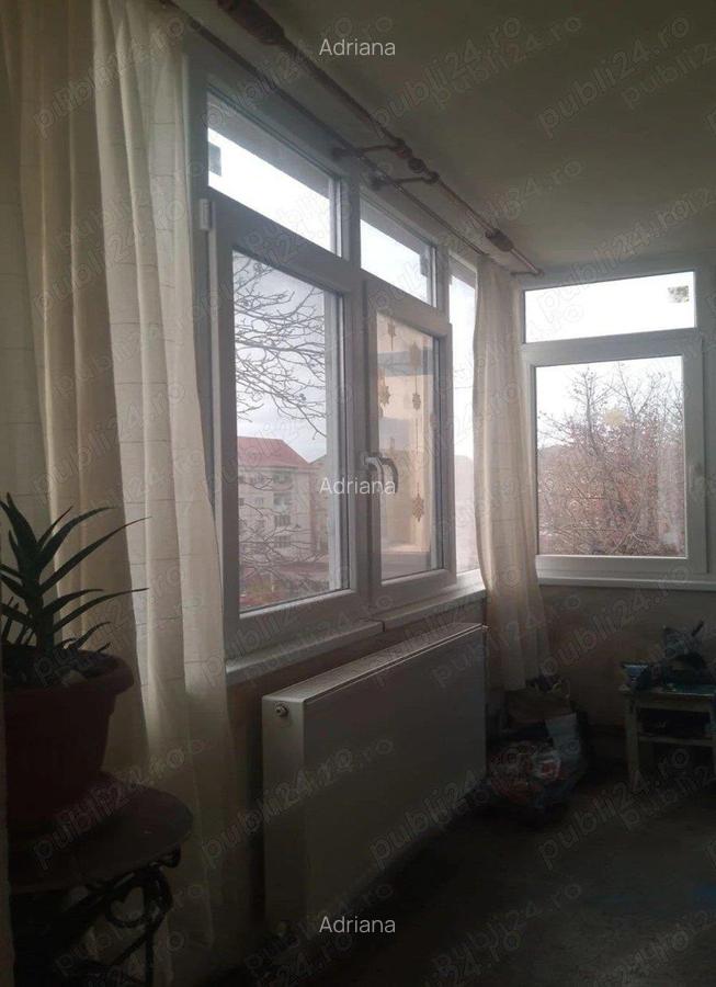 De vanzare apartament cu 3 camere in zona Soarelui decomandat etaj 3 langa Scoala Generala 30 - 5