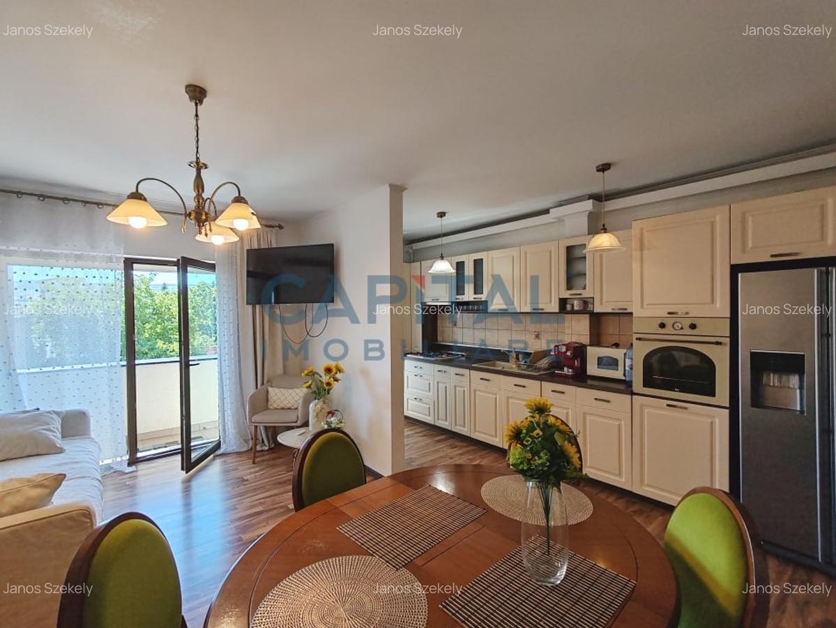 Vanzare apartament cu 3 camere Central cu parcare. Comision 0! - 2