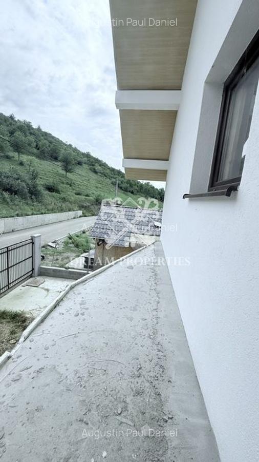 Casa individuala 5 camere, 2 bai, 120 mp, teren 300 mp, Sannicoara - 18
