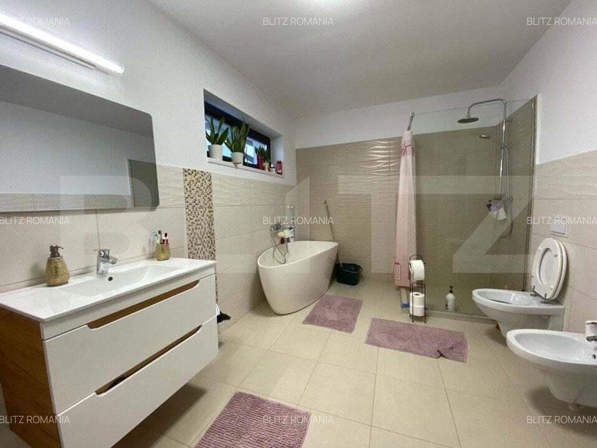 Casa de vacanta cu priveliste catre lac, 213 mp utili, 3500 mp teren cu livada - 11