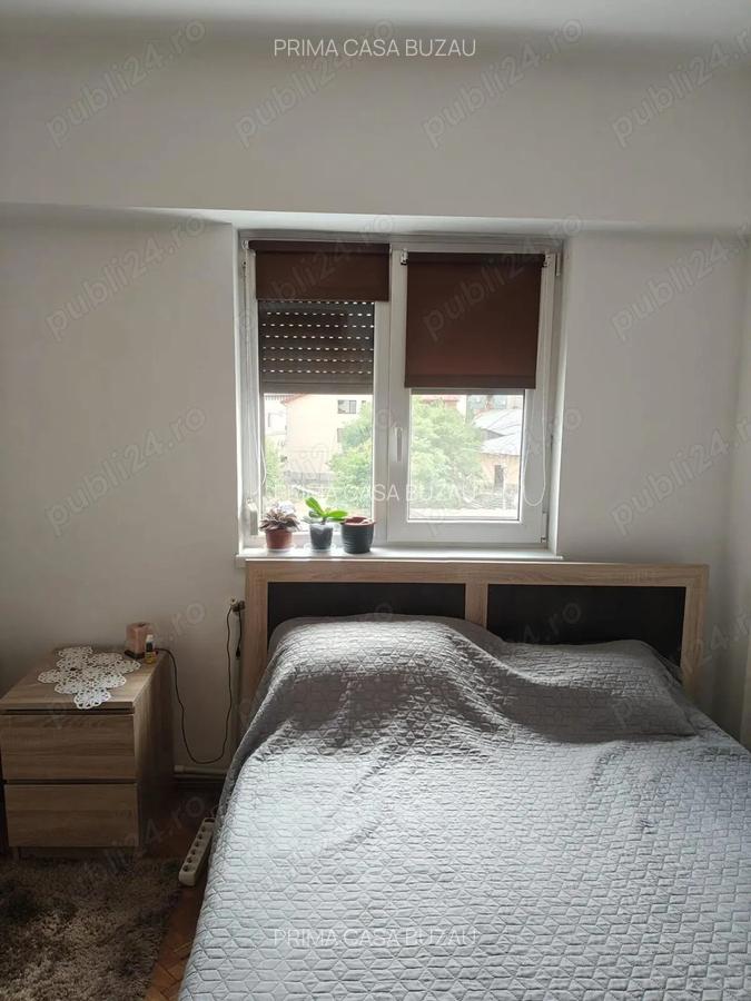 Apartament cu 3 camere zona ultracentrala Bazar confort 1 Etaj 3 S=88mp Pret: 92.000 euro - 8