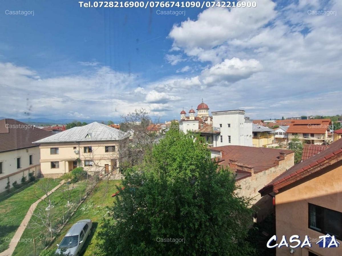 Apartament 2 camere, situat in Targu Jiu, Aleea Unirii - 12