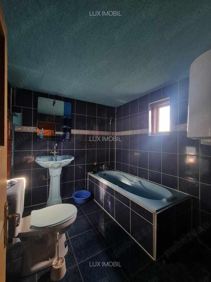 Casa Govora Sat - Gurisoara , 2 case in aceeasi curte , vand sau schimb - 6