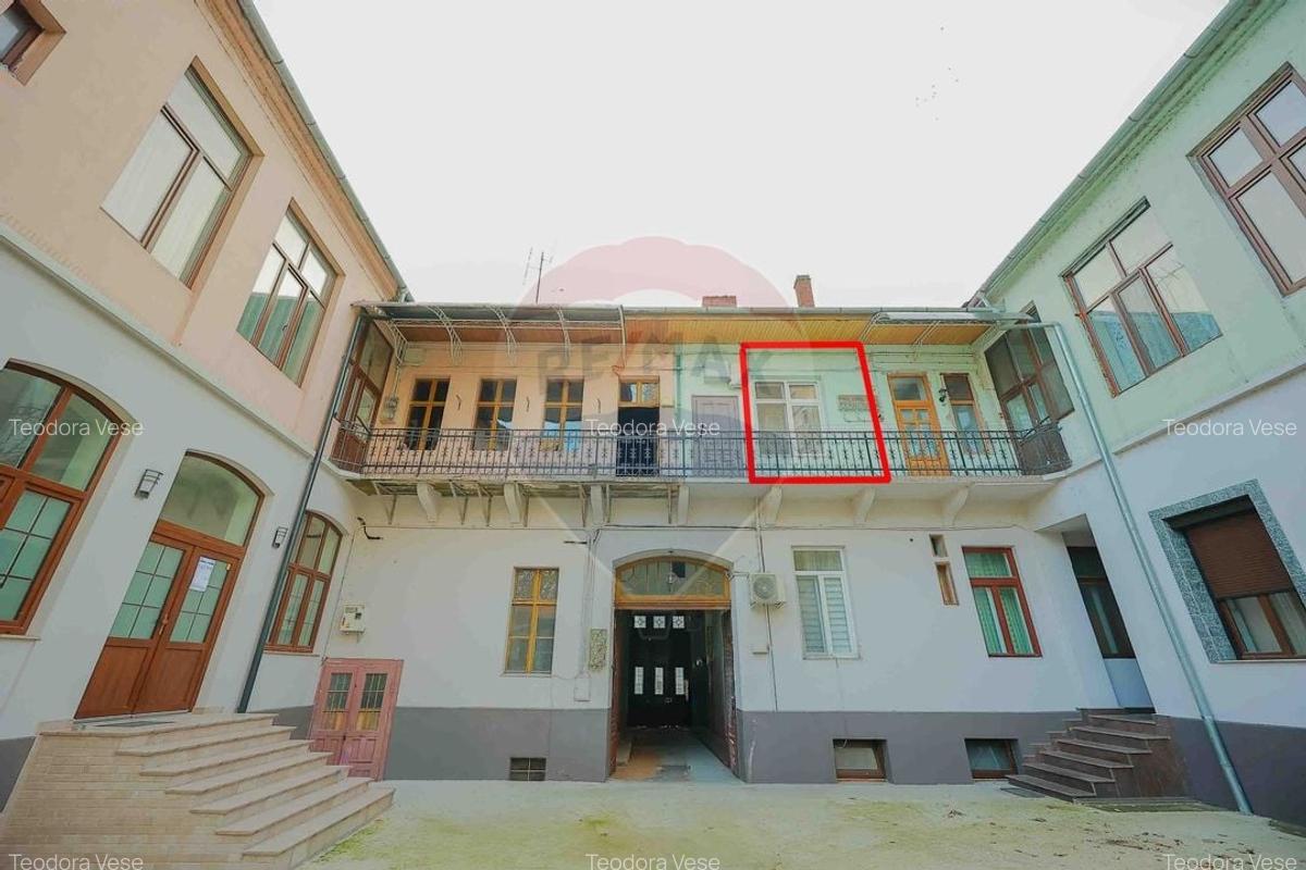 Apartament cu 2 camere de vanzare, cladire istorica, ultracentral - 2