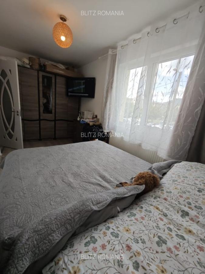 Apartament de vanzare, cu 1 camera, 22 mp, zona Bl. Unirii - 4