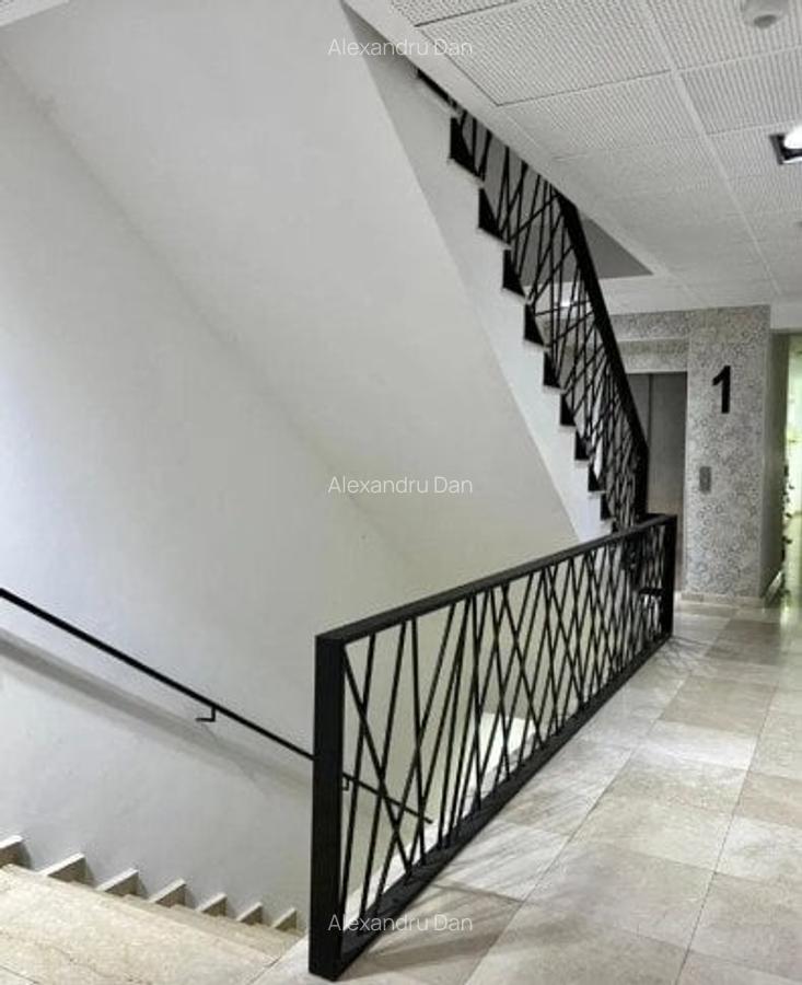 Apartament 3 camere-decomandat-zona 13 Septembrie - 12