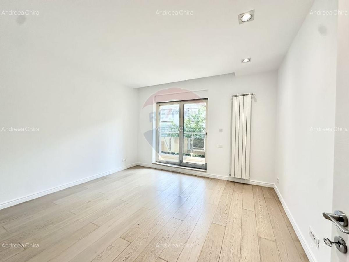 Apartament cu 6 camere decomandat în Nordului - 10