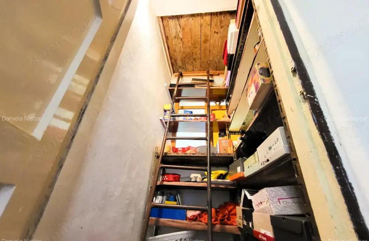 Casa 8 Camere, 3 Apartamente, Singur in curte - 15