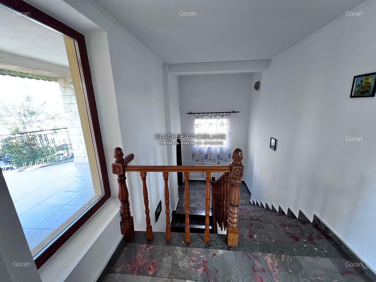 Casă cu 7 camere în Central - 12