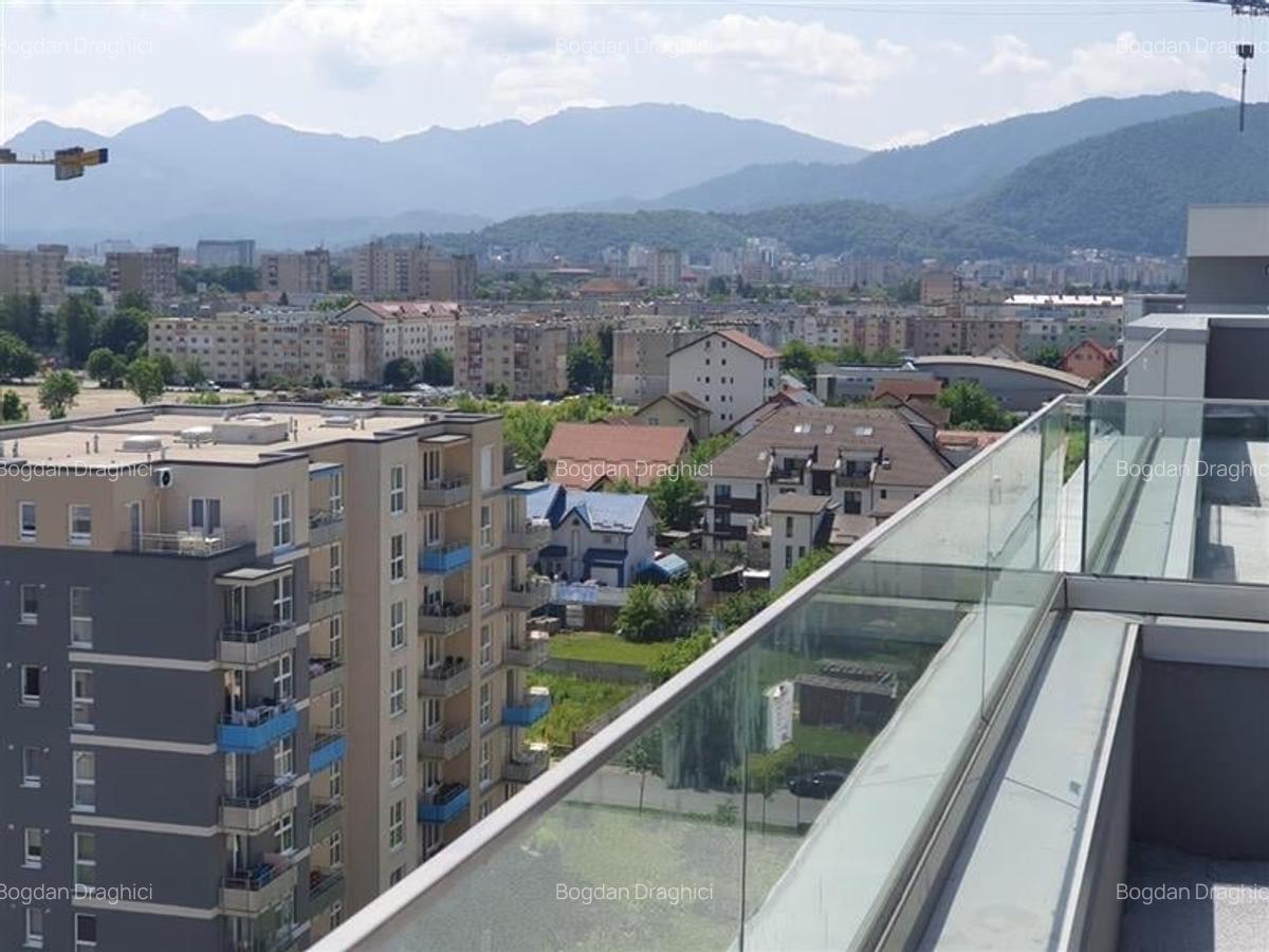 Apartament cu 3 camere decomandat în Tractorul - 2