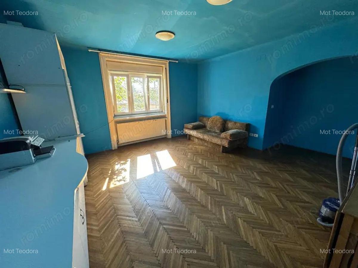 De inchiriat apartament 2 camere Piata 700 - 3