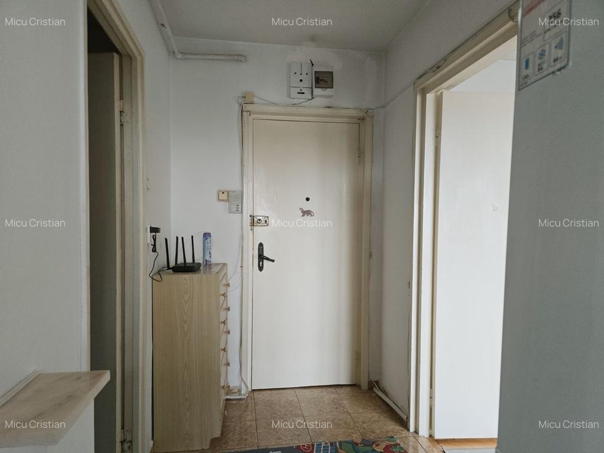 Garsoniera decomandata în bloc de apartamente zona Astra Planete - 8
