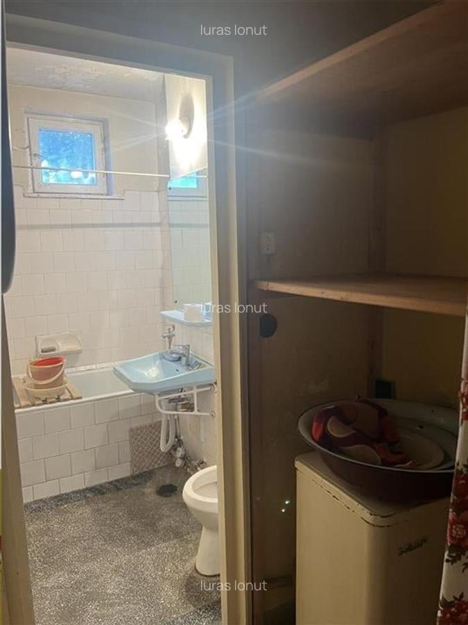 Apartament cu 4 camere decomandat în Cantemir - 11