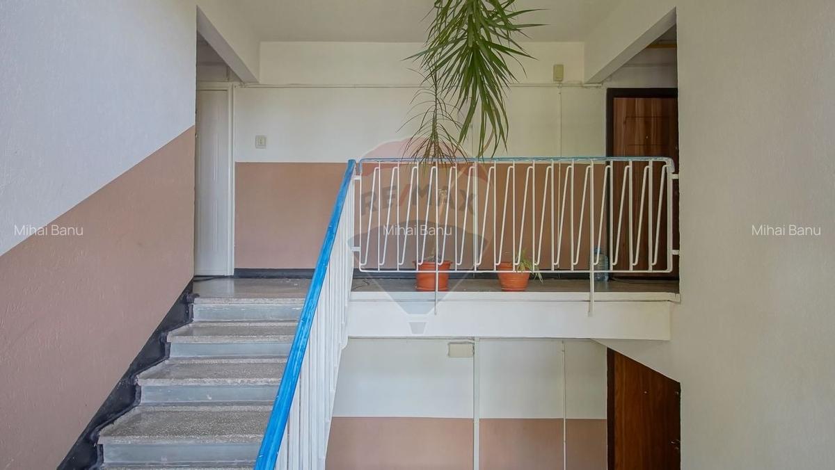 Garsoniera luminoasa,decomandata, bloc de apartamente, strada Soarelui - 10
