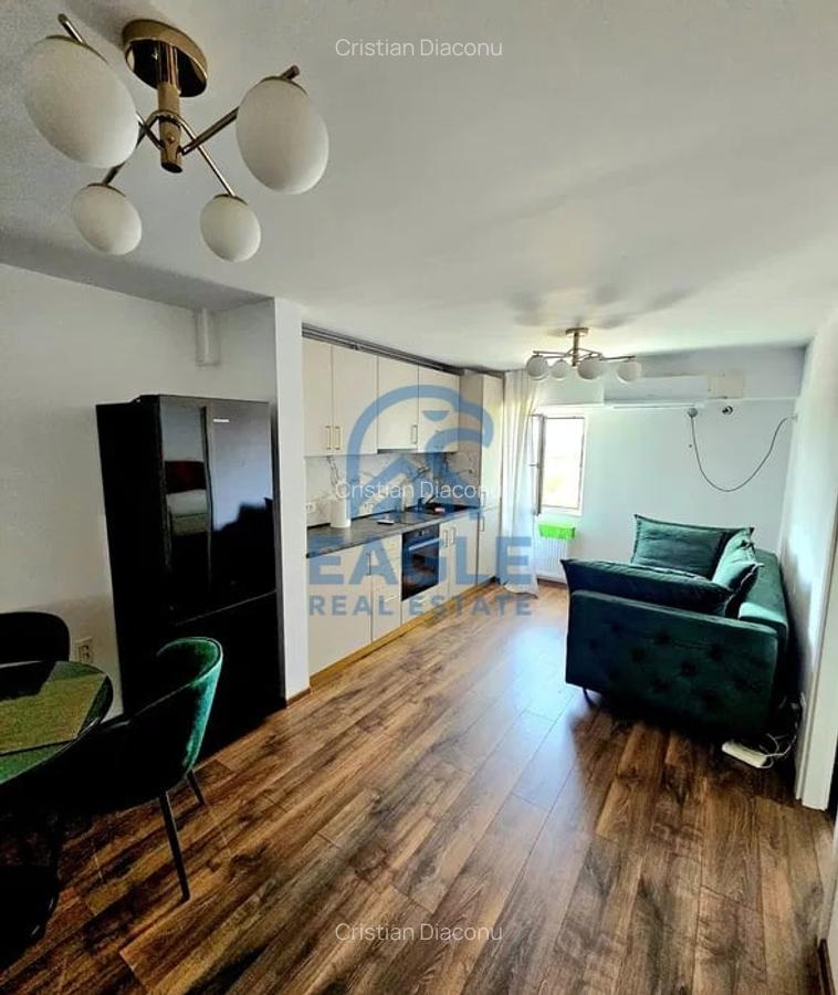 Ultracentral - Studio renovat de lux cu balcon cu vedere spre port - 4