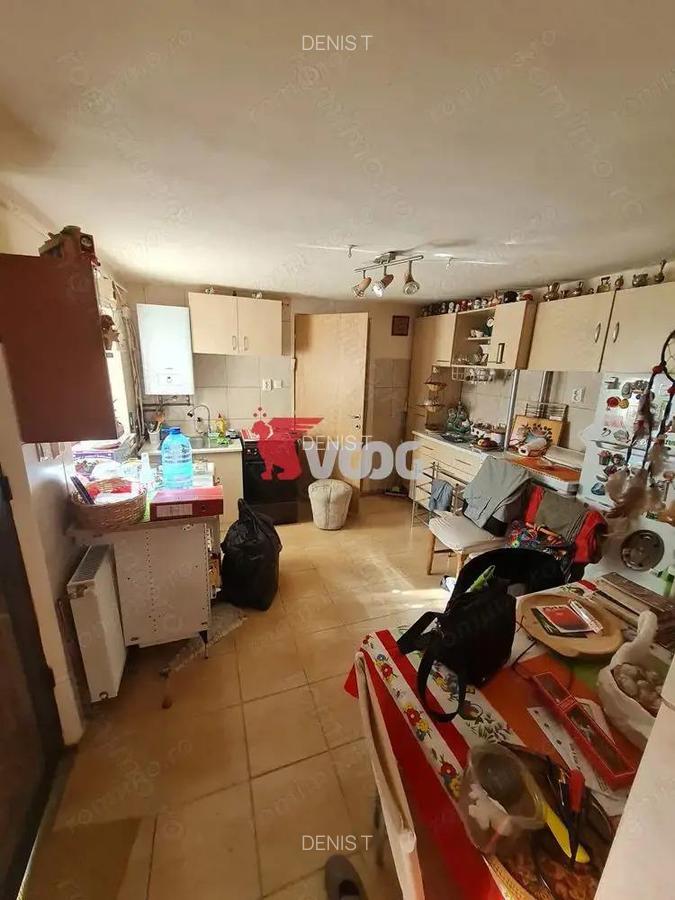 Casa cu anexa locuibila si teren - 2