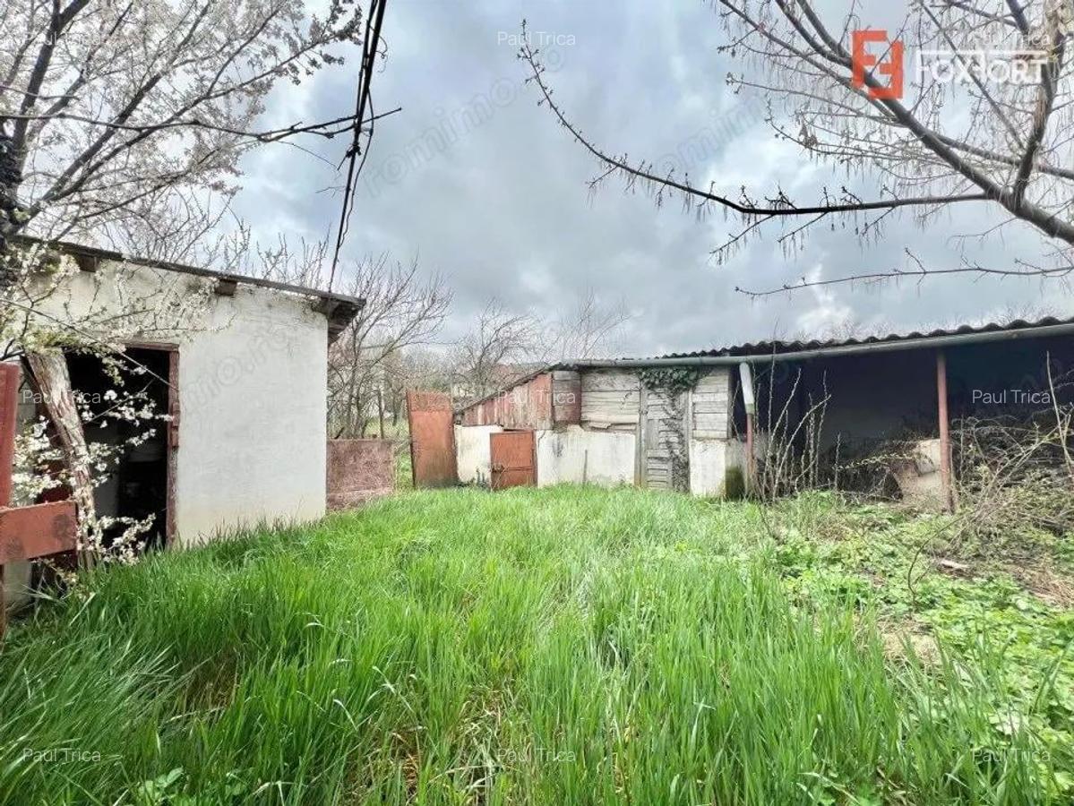 Casa individuala cu 3 camere si teren de 952 mp, zona Crisan - 15