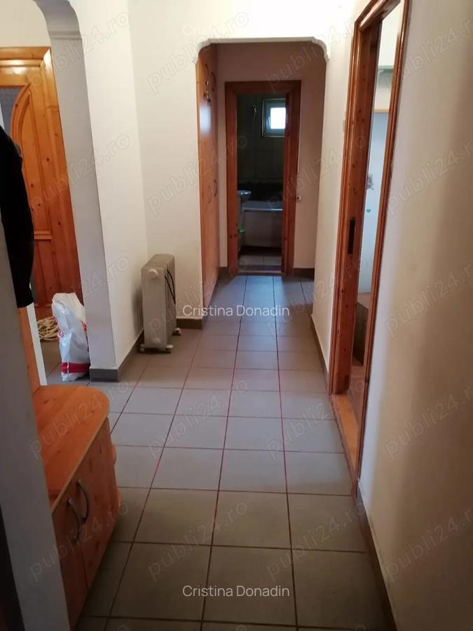 Vand sau inchiriez apartament 4 camere - 4