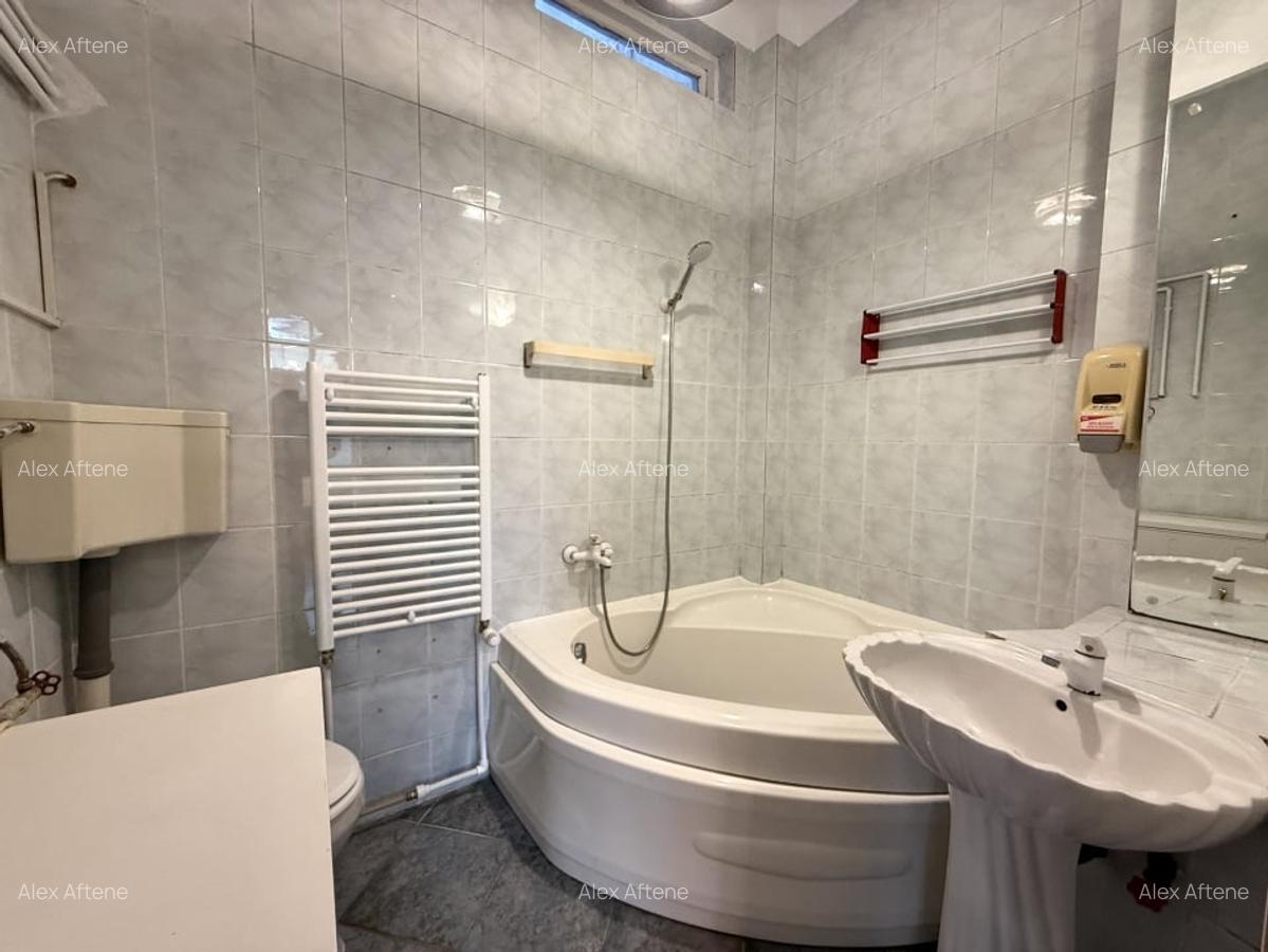 Casa renovata, ideala pentru firma sau locuinta, cu curte, in Crangasi - 9