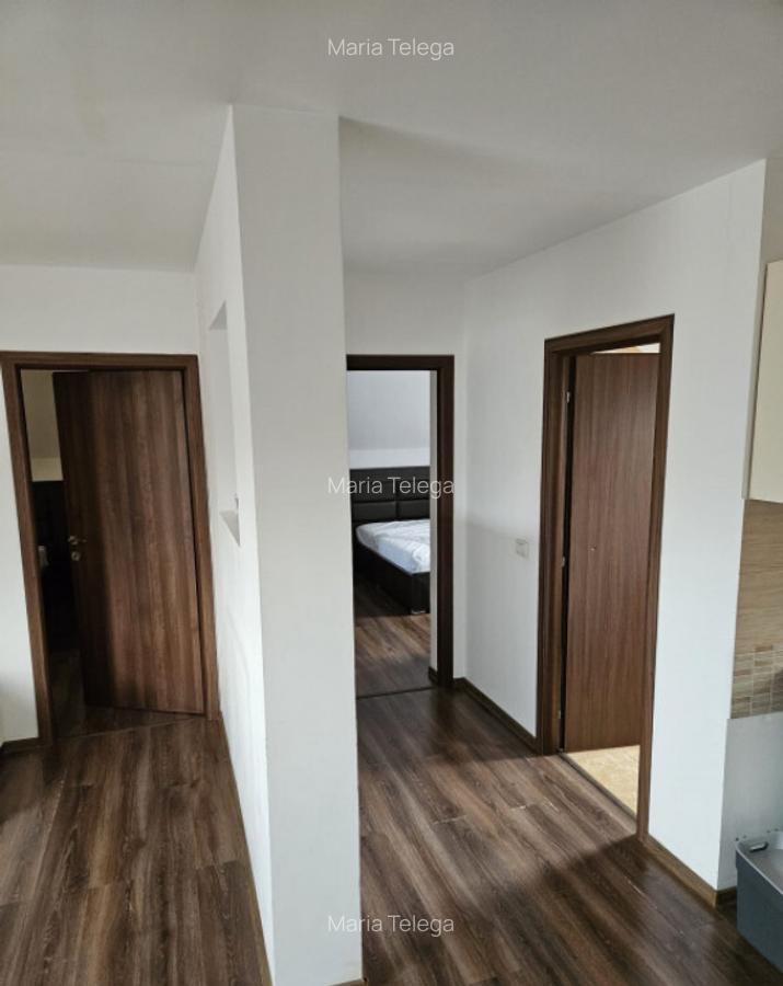 ???? 3 camere de inchiriat in Bra?ov, la mansarda, 10 mi - 7