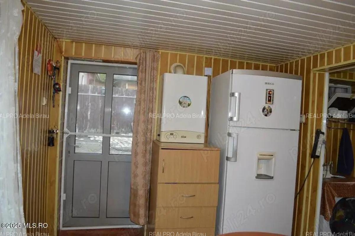 Stefanesti - Izvorani, casa 3 camere, teren 250 mp, beci! - 17