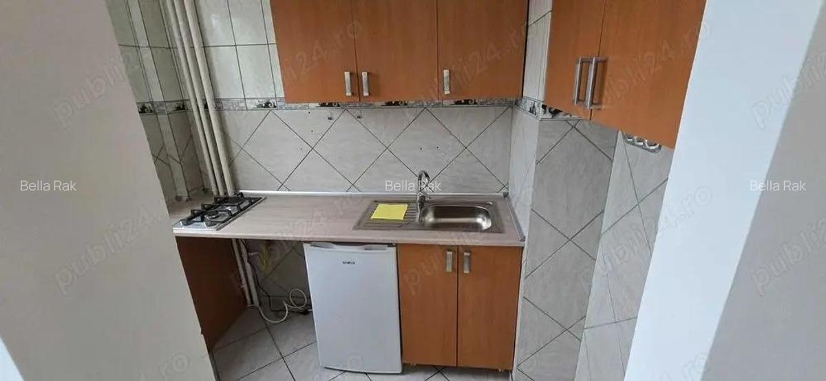 Garsoniera titan-piata minis - 1