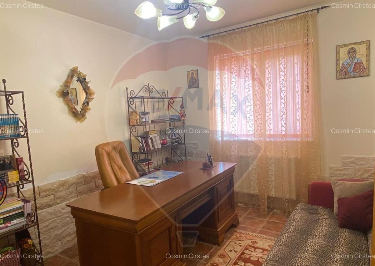 DE VANZARE Vila de vacanta in Pucioasa /Dambovita - 1