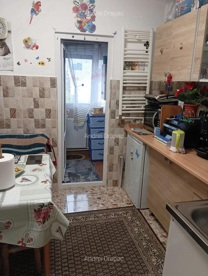 Vand apartament 2 camere et 4 semidecomandat Constanta - 1