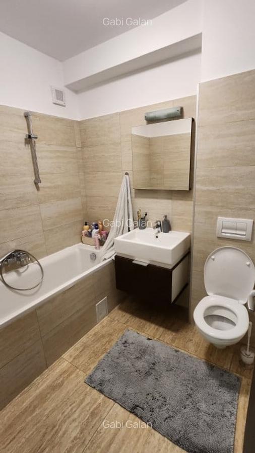 Apartament cu 3 camere decomandat, mobilat în Cetatea - 7
