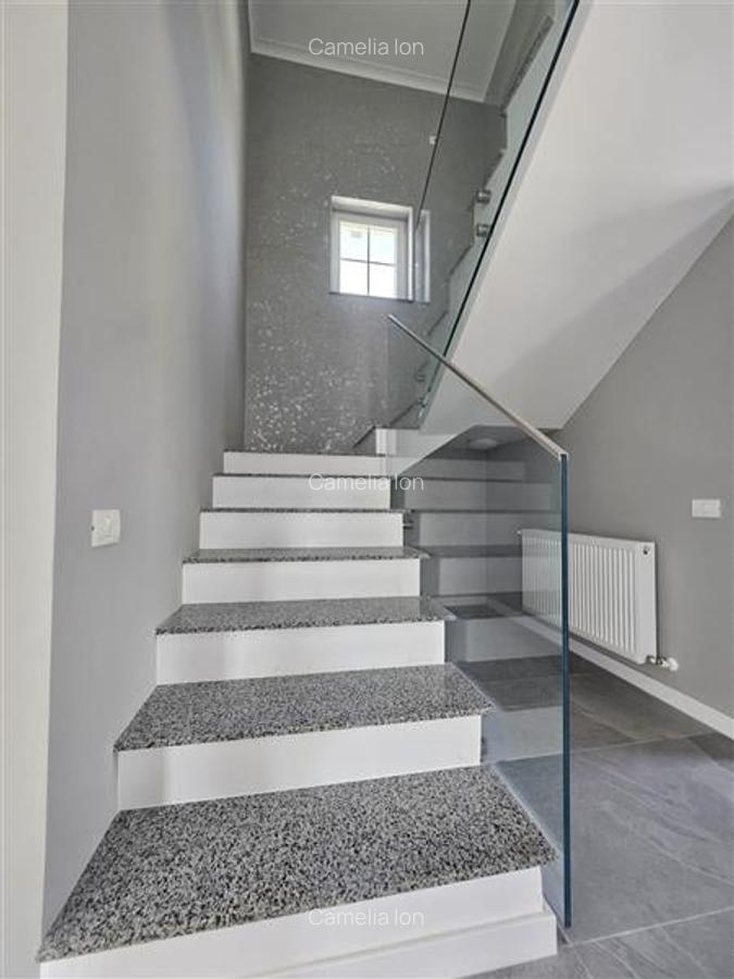 Casa / Vila 178 mp - Bragadiru  /  Cartier Independentei - 13