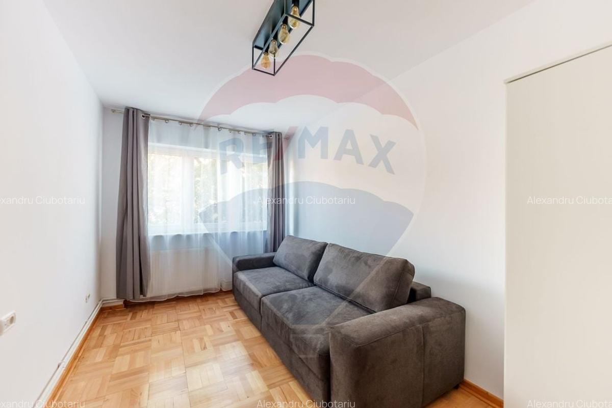 Apartament de inchiriat cu 3 camere - zona ultracentrala - 3