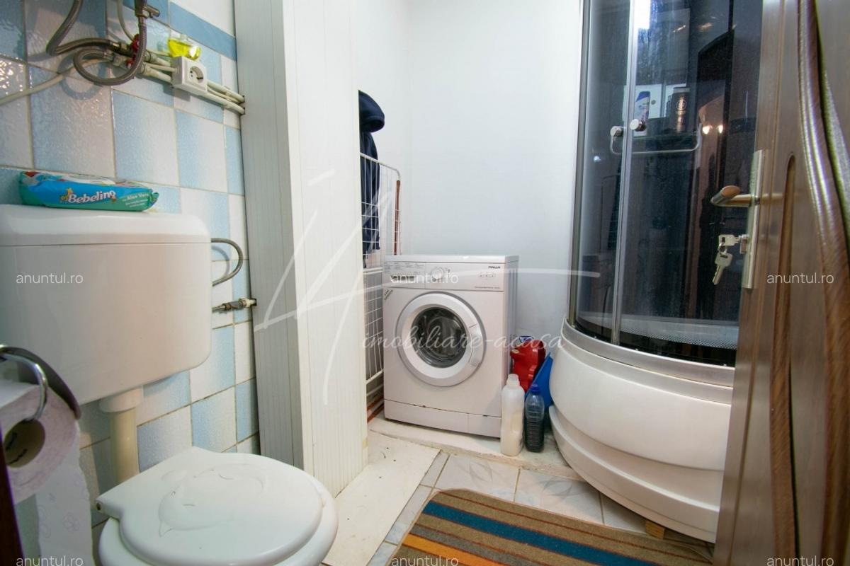 Stefanestii de Jos, 3 camere 70 mp,2 bai,centrala proprie,etaj 1/2,Comision 0% - 8