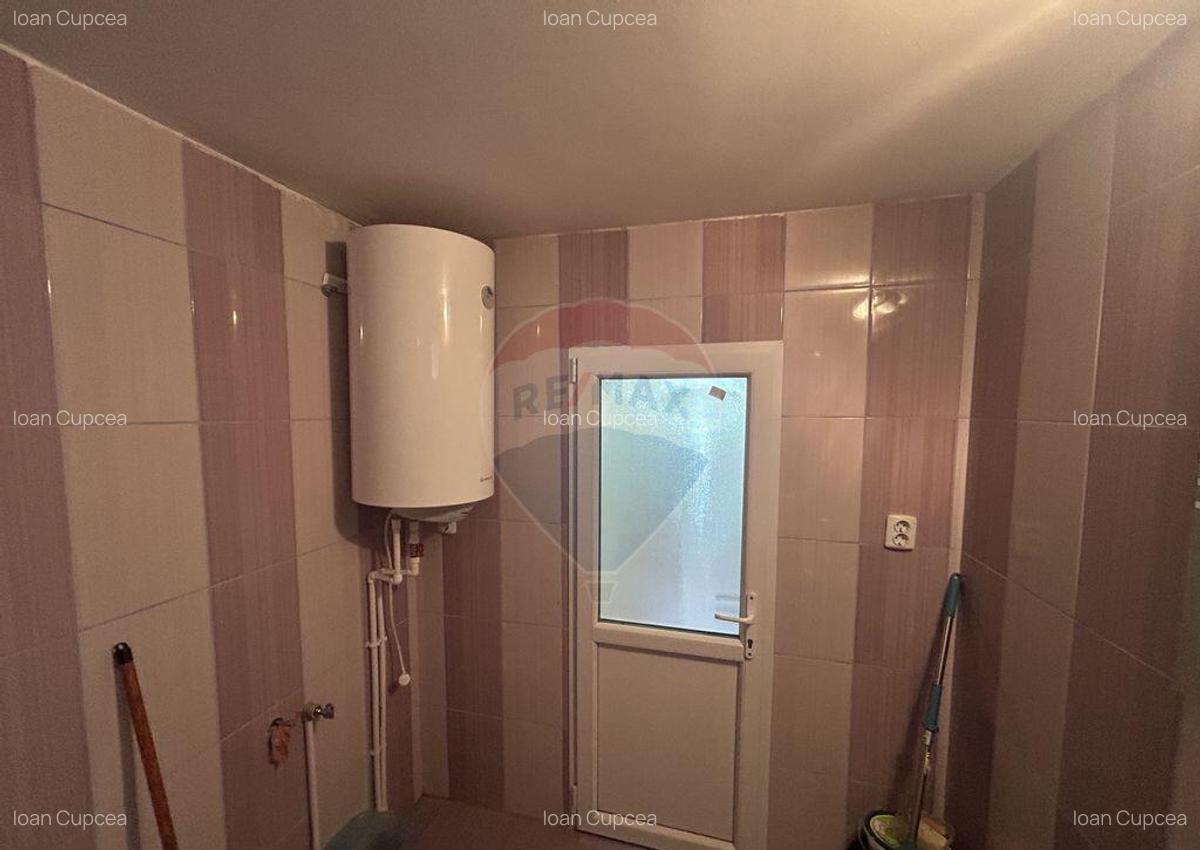 Casa cu 2 camere ?i 2 ari de teren de vanzare in zona... - 10