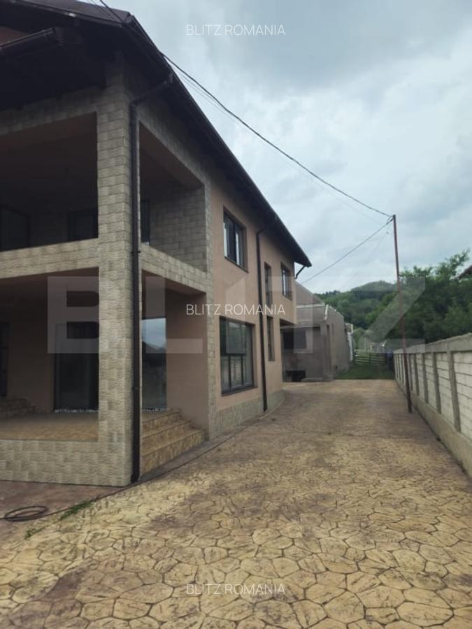 Casa de vanzare in Gemenea Bratulesti – zona de munte, Dambovita - 4