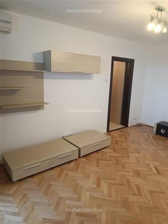 Apartament de 2 camere renovat strand Cara Titan bloc Y - 2